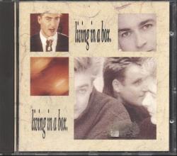 living in a box (258 355-222)  *Audio-CD*